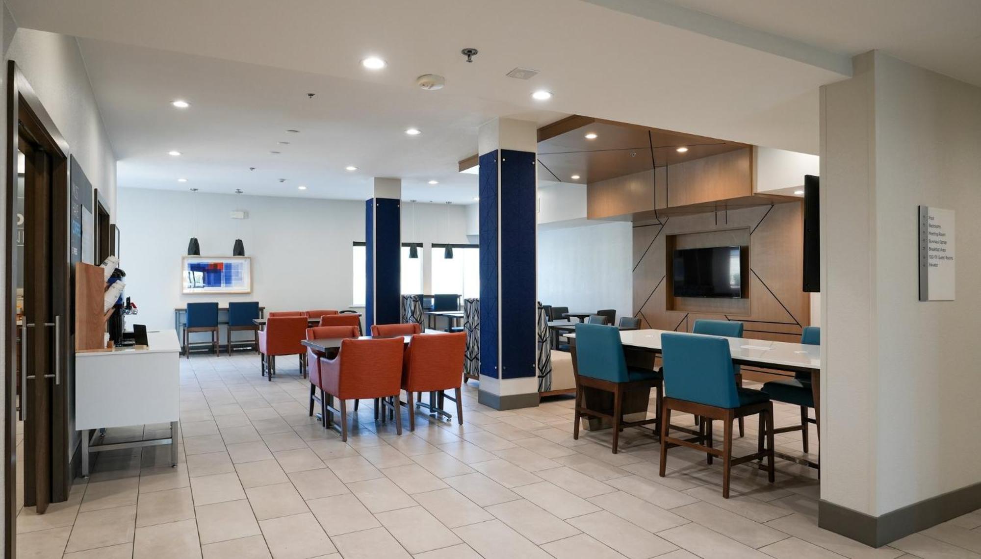 Holiday Inn Express Hotel & Suites Cedar Hill By Ihg Exterior photo