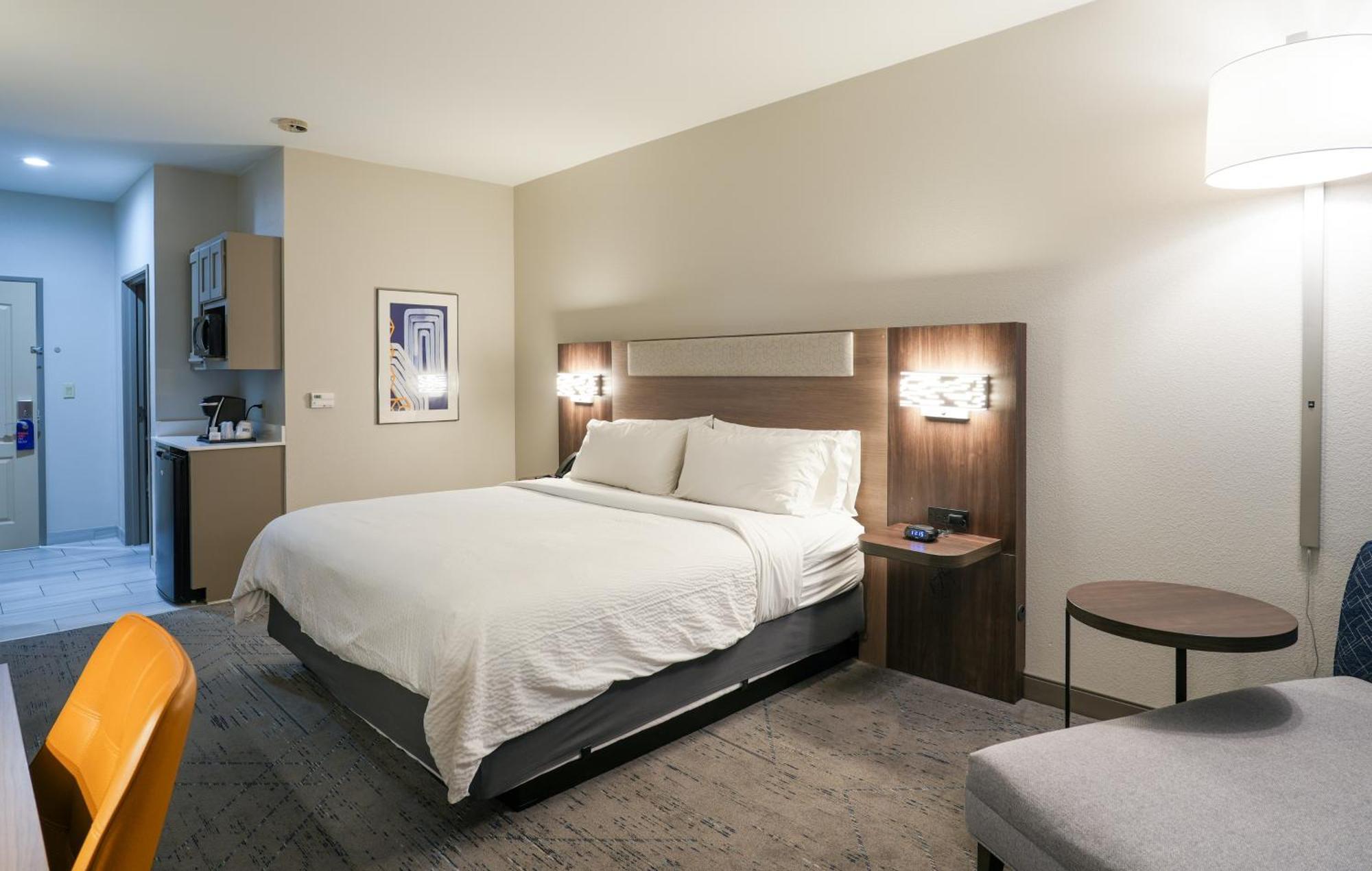 Holiday Inn Express Hotel & Suites Cedar Hill By Ihg Exterior photo
